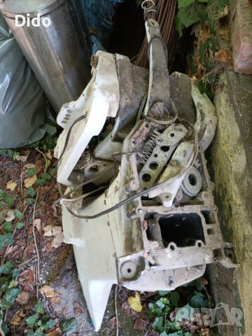 Средна част за извънбордов мотор Джонсън , снимка 2 - Воден транспорт - 41606386