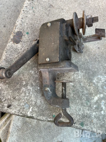 Стар ръчен шмиргел