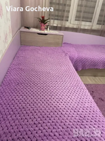 Ъглови легла с ракла и бюро, снимка 1