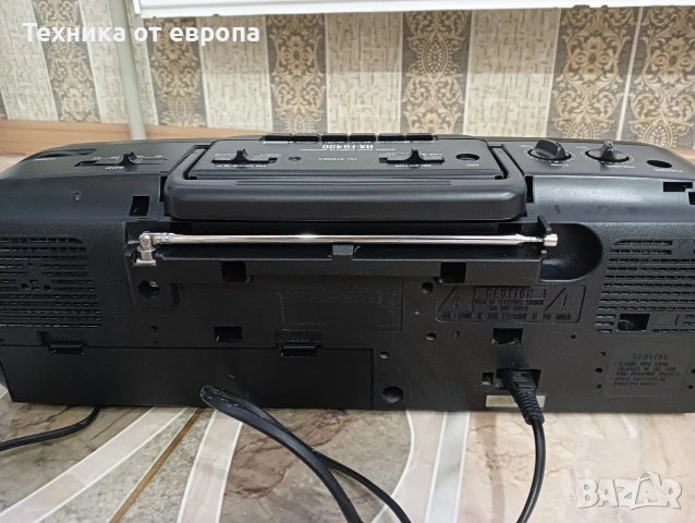 касетофон , снимка 3 - Радиокасетофони, транзистори - 53850338