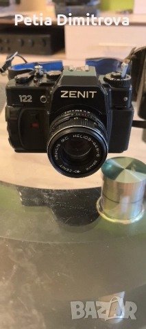 Продавам и двата фото апарата. 