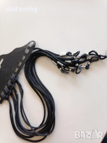 Черна връзка за очила 