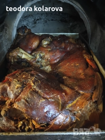 Печене на агнета,прасенца на пещ с дърва.