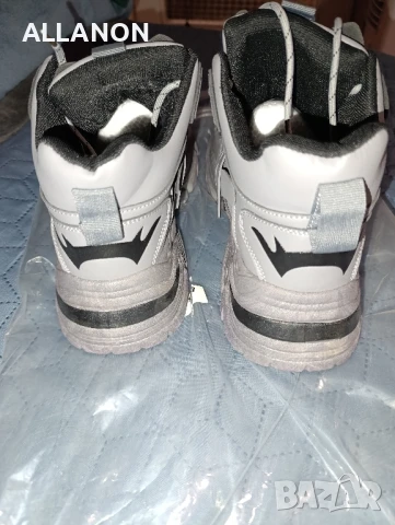 Високи маратонки номер 44, снимка 3 - Маратонки - 50579087