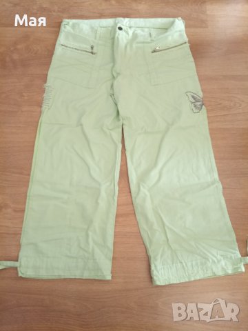 Зелен панталон с бродерия пеперуди, с цепка отстрани на бедрото, снимка 7 - Панталони - 38844623