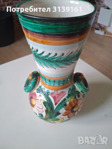 керамична ваза. 