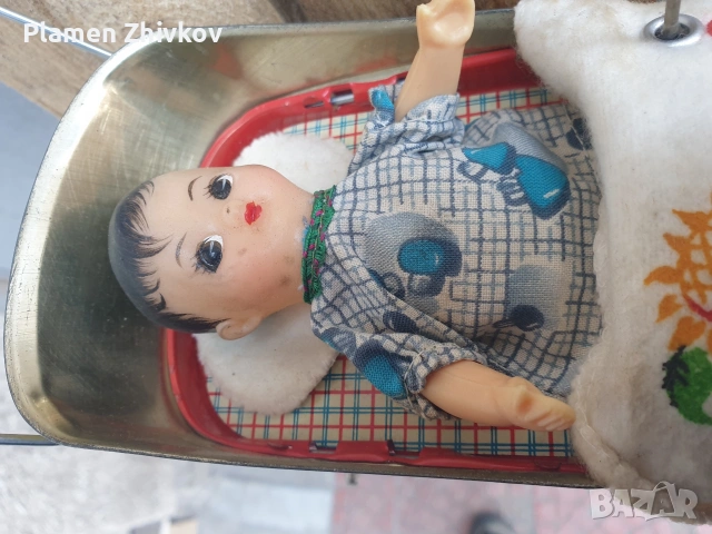 стара метална играчка /кукла в метална детска количка / , снимка 5 - Колекции - 53872323