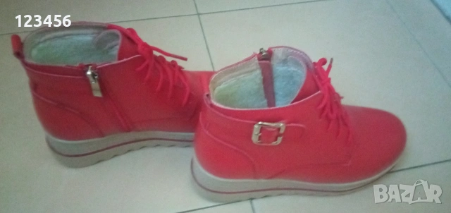 Боти от естествена кожа , снимка 2 - Дамски боти - 53669267