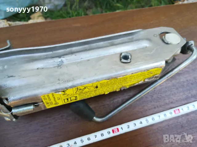 AUDI & VW-ORIGINAL АЛУМИНИЕВ КРИК-ВНОС SWISS 1805251822LCHERY, снимка 8 - Аксесоари и консумативи - 50336810