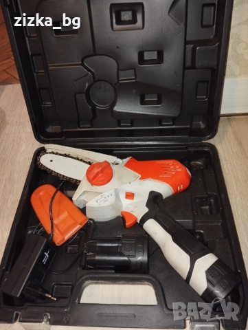 Продавам акумулатор на резачка за клони