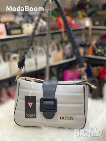 Guess дамски чанти Различни цветове , снимка 3 - Чанти - 48618138