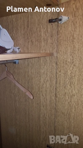 Продавам двукрилен гардероб с надстройка, снимка 4 - Гардероби - 50629844