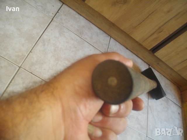 Масивен Чук-Старо Качество-Глава 4,0 кг/5,2 кг-Дървена Дръжка 89см-Немски-Кован-С Метални Клинове, снимка 9 - Други инструменти - 41957642