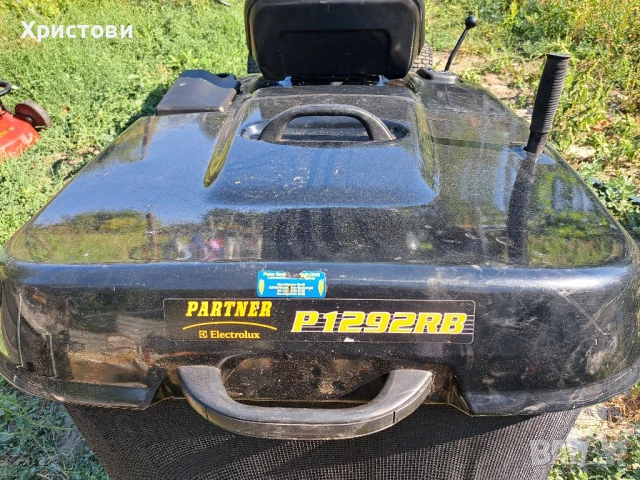 Продавам трактор за косене на трева ELEKTROLUX - PARTNER P1292RB, снимка 6 - Градинска техника - 51008641