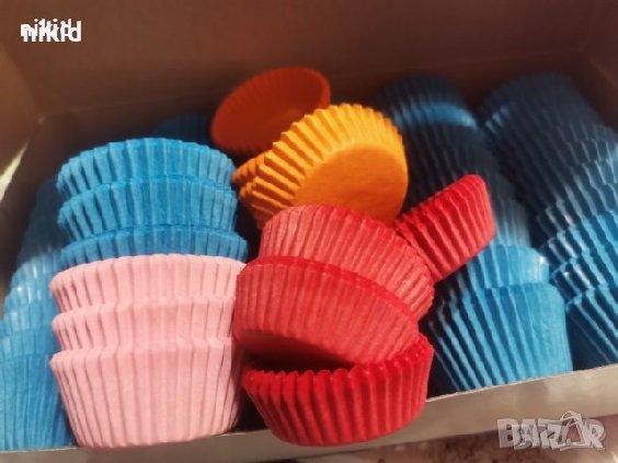 50 бр едноцветни малки хартиени капсули кошнички форми за бонбони хапки парти Кейк попс Cake pop, снимка 5 - Други - 27205767
