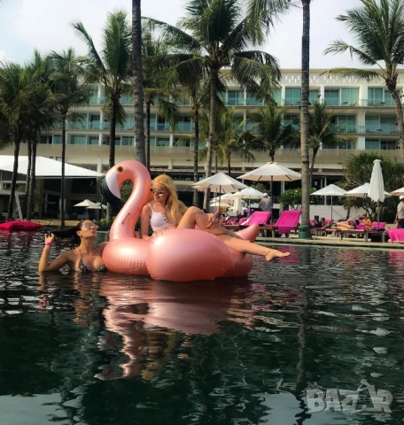 Плувайте с комфорт и стил с нашите надуваеми шезлонги-Фламинго, Еднорог или Лебед