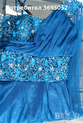 Синя брокатена рокля с камъни 