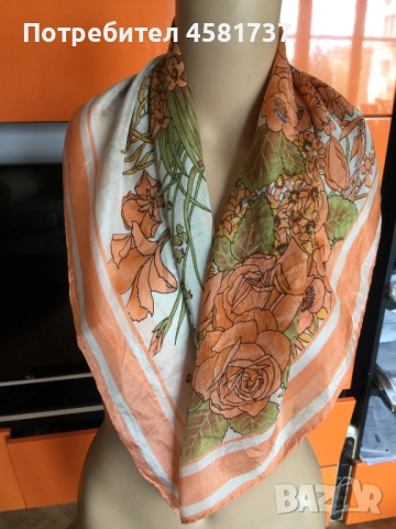 Копринен шал с флорален десен