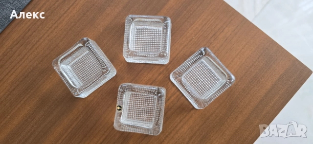 Винтидж комплект от 4 стъклени пепелника Pukeberg Sweden в оригинална кутия, средата на века, снимка 5 - Антикварни и старинни предмети - 52160239