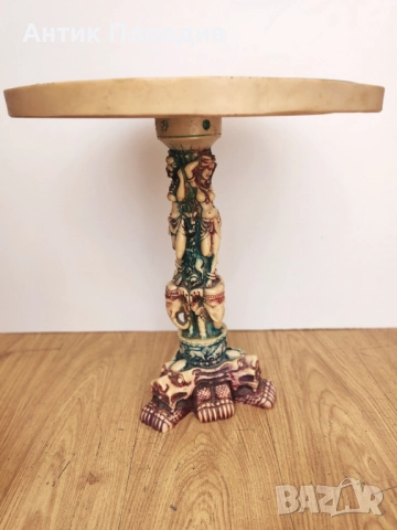 Кръгла декоративна масичка с релефен плот, снимка 5 - Маси - 51655824