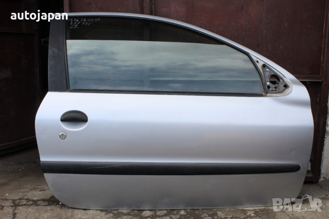 Предна сива дясна врата Пежо 206 1.4 75кс 2врати 03г Peugeot 206 1.4 75hp 2003