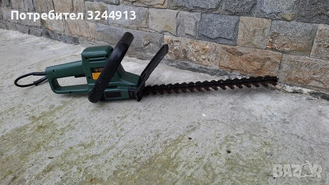 Английски електрически храсторез Black Decker., снимка 2 - Градинска техника - 53826608