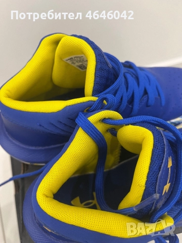 Баскетболни кецове Under Armour 36 номер, снимка 5 - Детски маратонки - 52348850