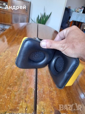 Стари радиослушалки Monita, снимка 2 - Други ценни предмети - 41745194