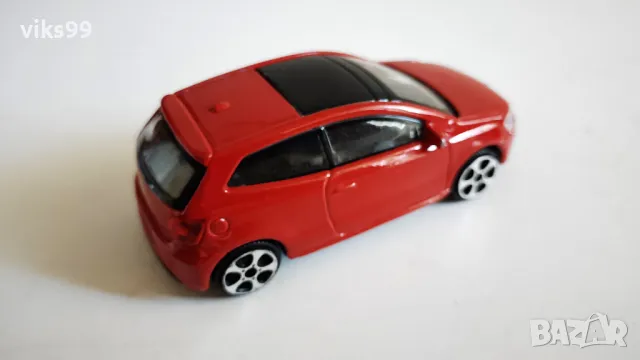 Bburago VOLKSWAGEN Polo GTI 5 - Мащаб 1:43, снимка 5 - Колекции - 48294439