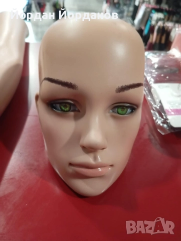 Продавам пластмасов манекен – дама, снимка 6 - Манекени - 48708530