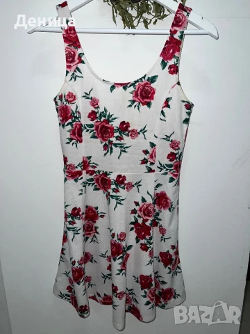 Бяла рокля на цветя , снимка 2 - Рокли - 51163816