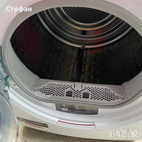 Сушилня с термопомпа AEG, снимка 5 - Сушилни - 53200431