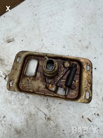 БРАВА ПРЕДЕН КАПАК ВОЛГА ГАЗ 24 ГАЗ 3110 ГАЗ 53 ГАЗ 52 НОВ СССР