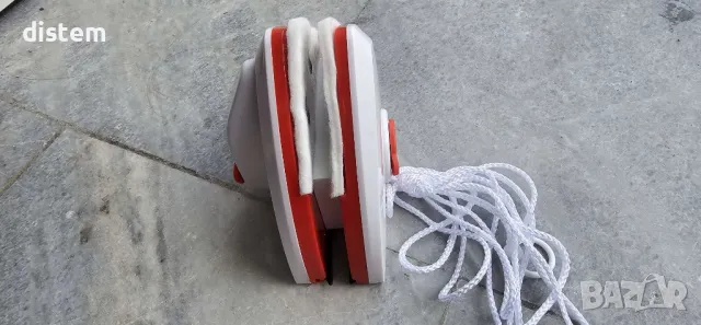 Чистачка за прозорци с магнитно захващане и резервоар , снимка 3 - Други стоки за дома - 47318494