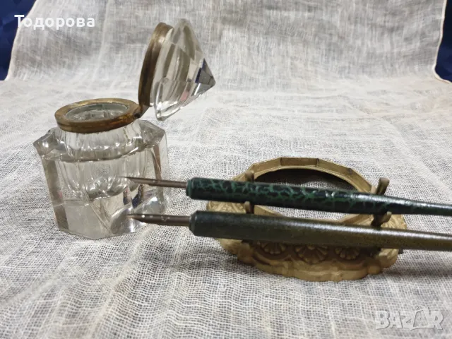 Старинна мастилница от кристално стъкло и месинг, снимка 4 - Антикварни и старинни предмети - 49418105