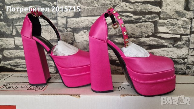 Токчета, снимка 1 - Дамски обувки на ток - 42213050