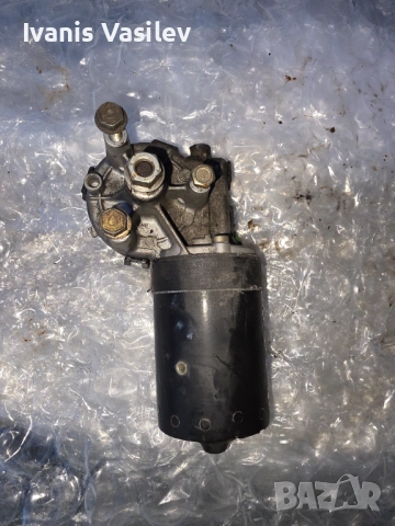 Оригинално Bosch моторче А4 Б5, снимка 3 - Части - 53384899