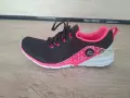 Продавам дамски маратонки Reebok Insta pump., снимка 1