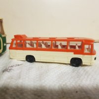 Пластмасова играчка автобус., снимка 1 - Колекции - 41351219