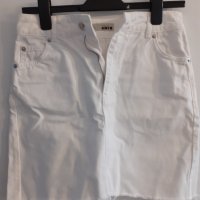 Дамски бели къси дънки на фирма TOPSHOP , снимка 1 - Дънки - 44497165