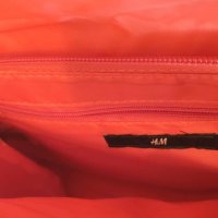 Малка чанта H&M с верижна дълга дръжка, снимка 2 - Чанти - 39235719