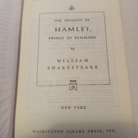 Книга Английска литература HAMLET - William Shakespeare - антикварна, снимка 3 - Художествена литература - 44356286