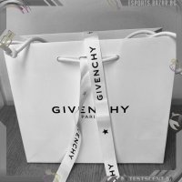 Автентична бутикова Givenchy подаръчна торба 25x22cm, снимка 9 - Други - 42057455