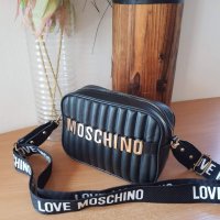 Moschino дамска чанта през рамо код 900, снимка 3 - Чанти - 35671690