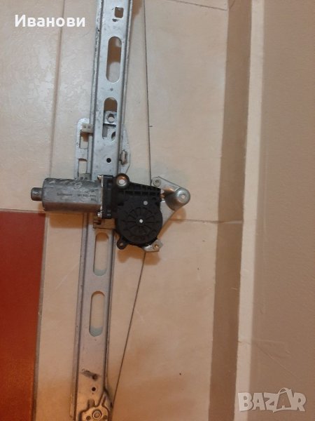 Механизъм за стъкло ляв преден Mercedes A160, снимка 1