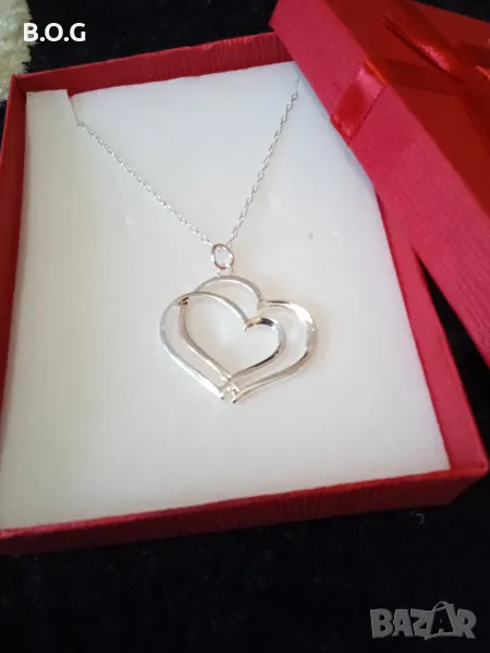 Ново, сребърно колие със сърце. В кутия за подарък., снимка 1