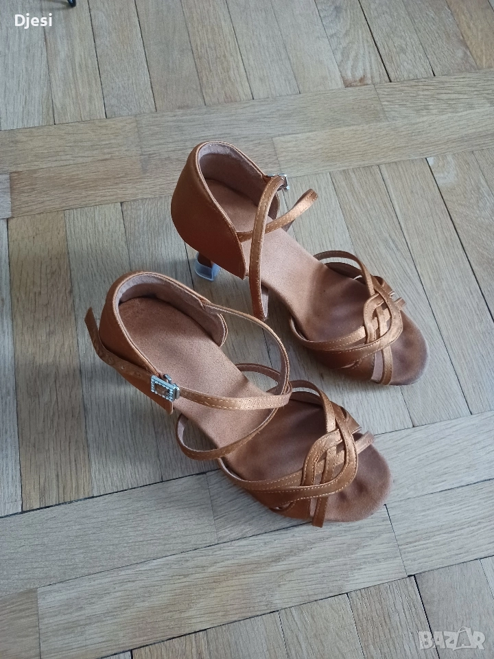 токчета за латино, спортни танци,носени много малко с нормални следи от употреба. , снимка 1