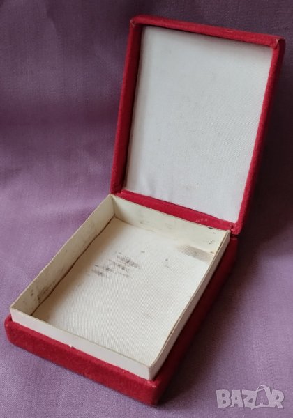 кутия за съхранение на плакет, медал, отличие,орден, снимка 1