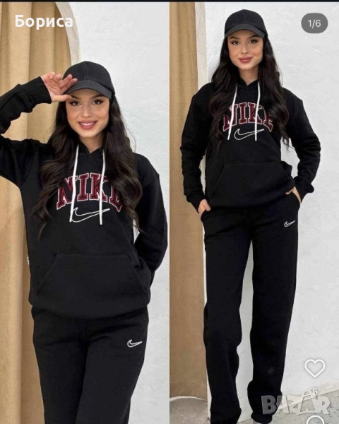 Дамски спортни екипи Найк , снимка 1