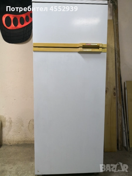 Хладилник с горна камера, снимка 1